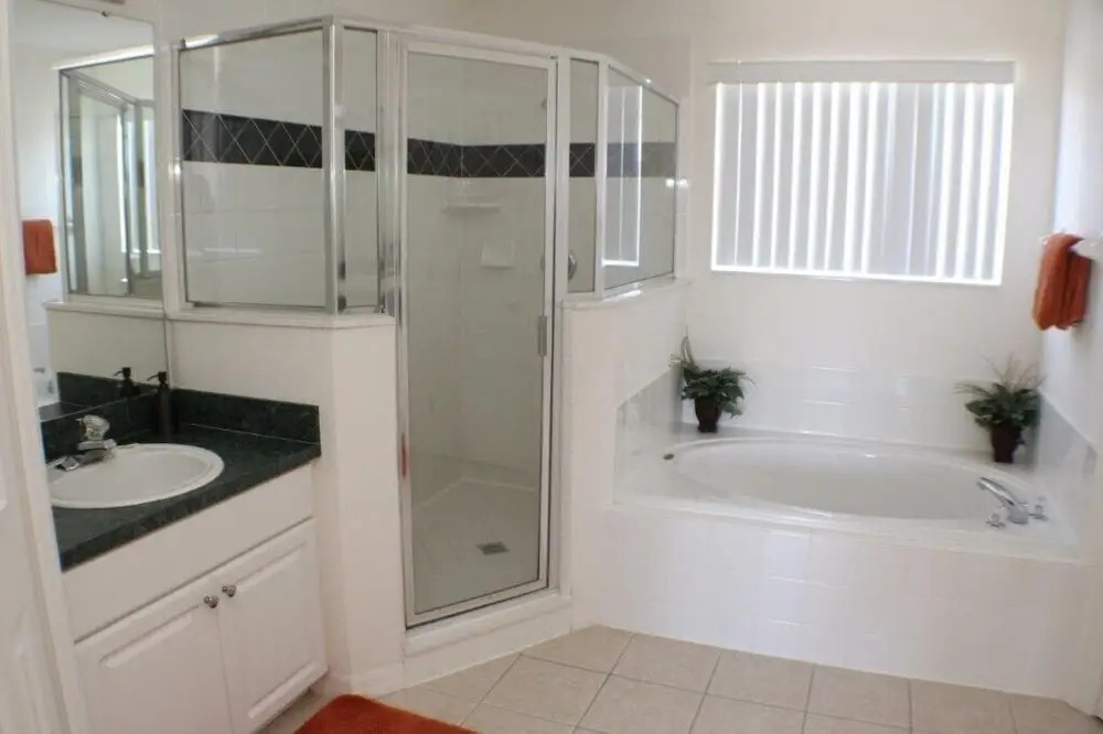Ta524or 5 Bedroom Home