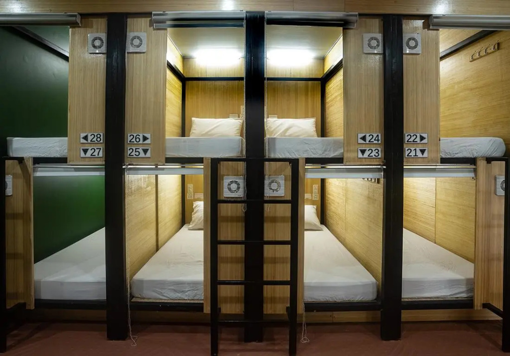 Chiasti Capsule Hostel - Adults Only