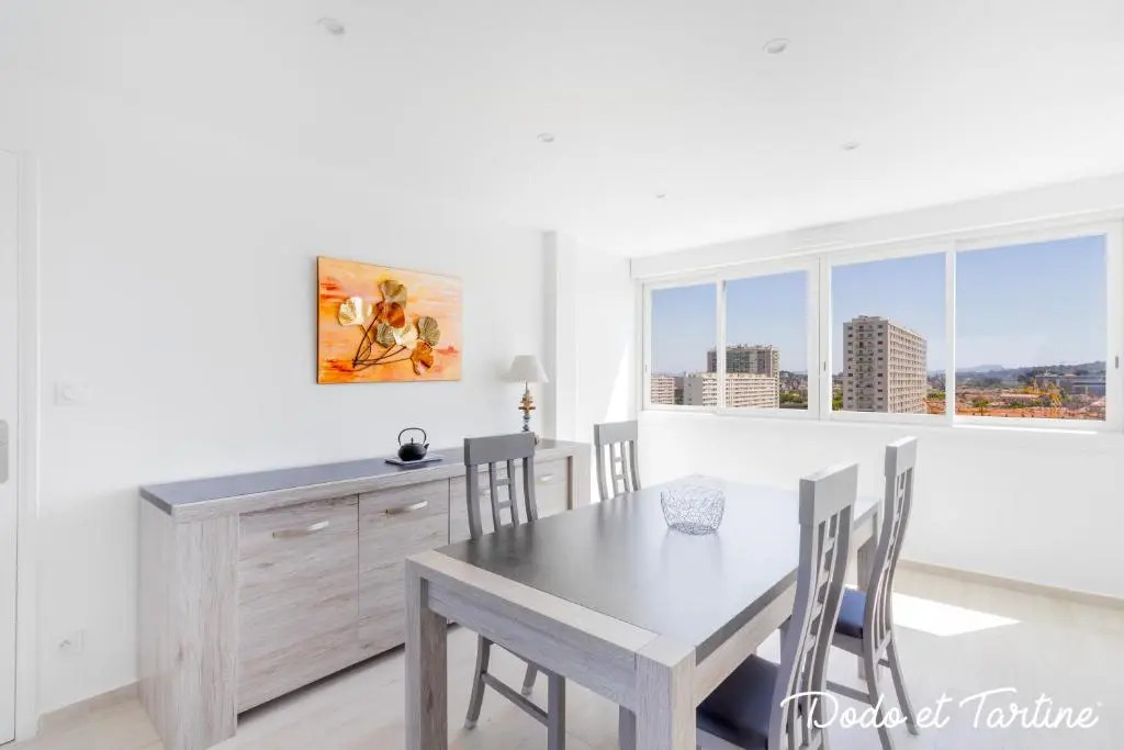 Sea view 3 bedroom with AC and parking - Dodo et Tartine