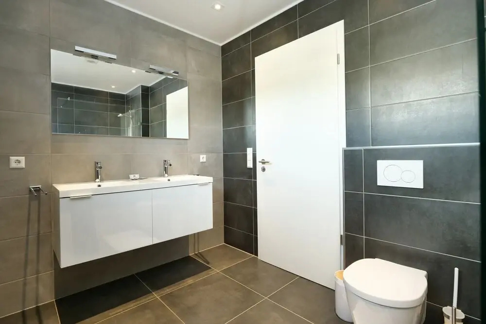 2BR Apt 100 m2 w Terrace Garden & Pkg