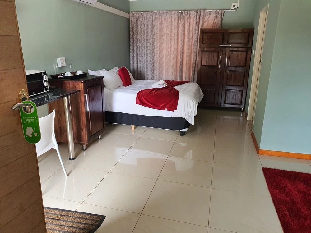 RS GARDEN GUESTHOUSE