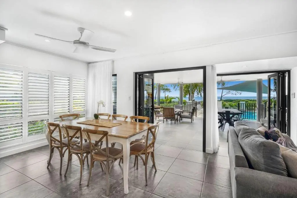 Belle Escapes Beachfront Luxury Home 53 Arlington Clifton Beach