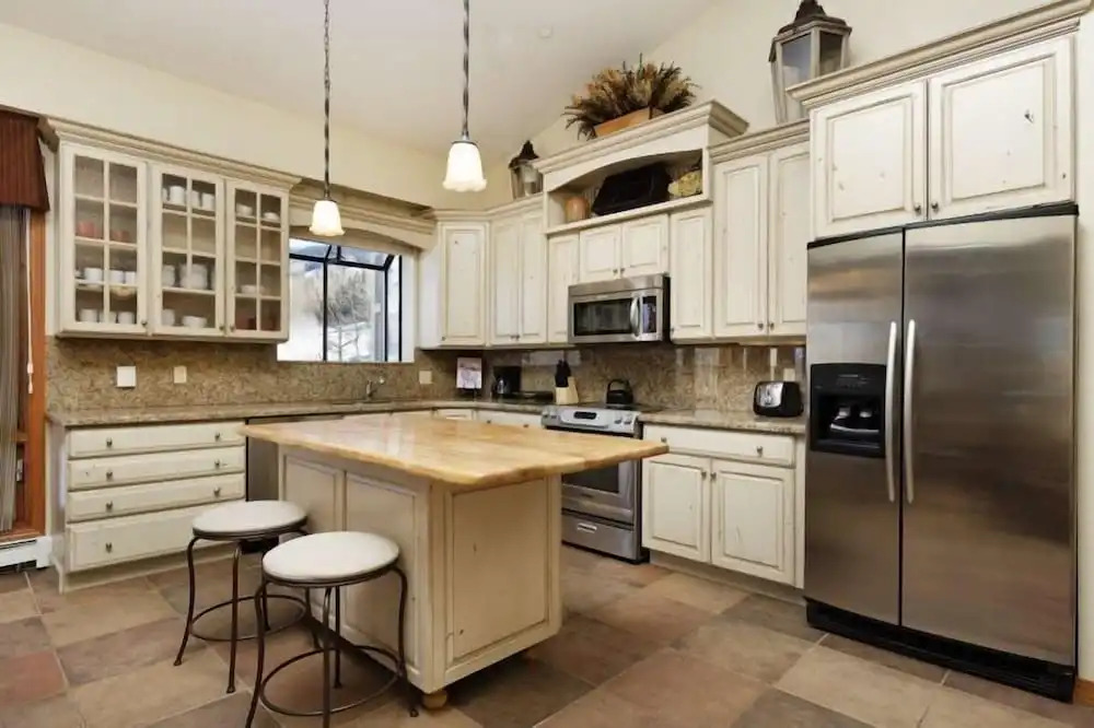 Ski In, Ski Out, 3 Bedroom Luxury Residence In The Heart Of Snowmass Village
