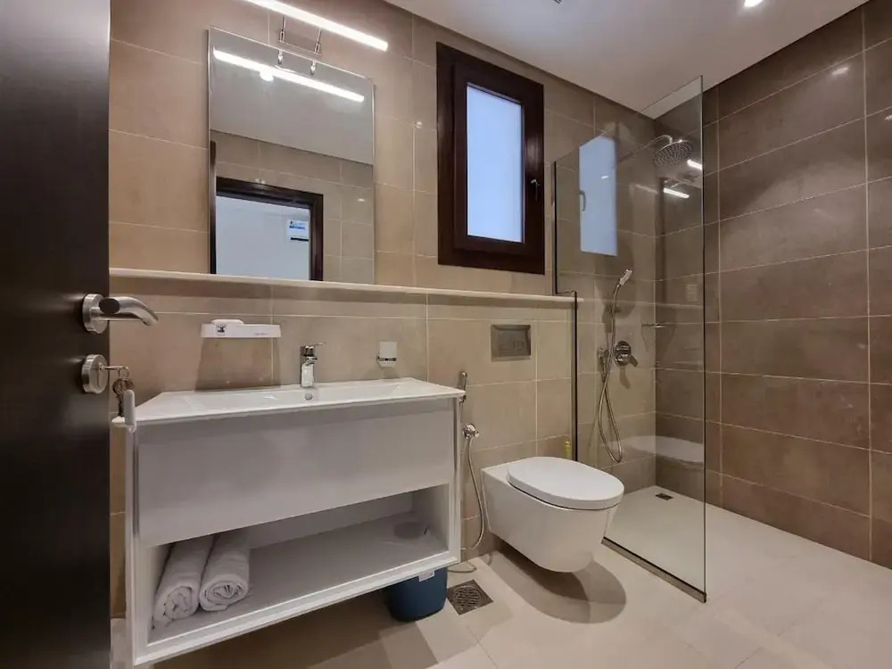 Chic Pool-view Studio With Balcony