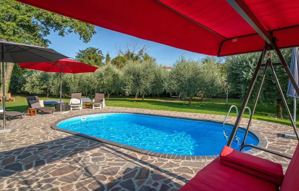 Amazing Home in Medulin With Wifi and 1 Bedrooms
