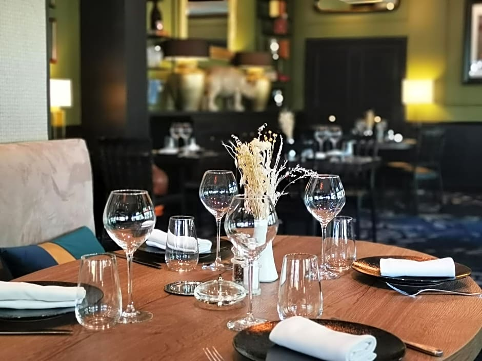 Le Boeuf Couronné - Hôtel & Restaurant Chartres- Logis Hotels