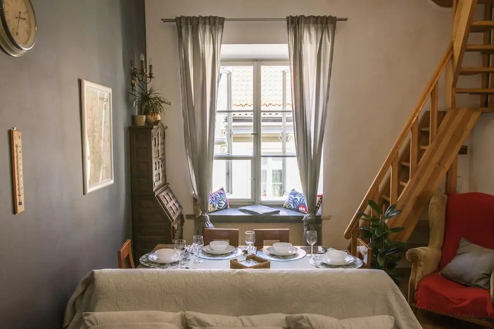 Old Town Folk Apartment