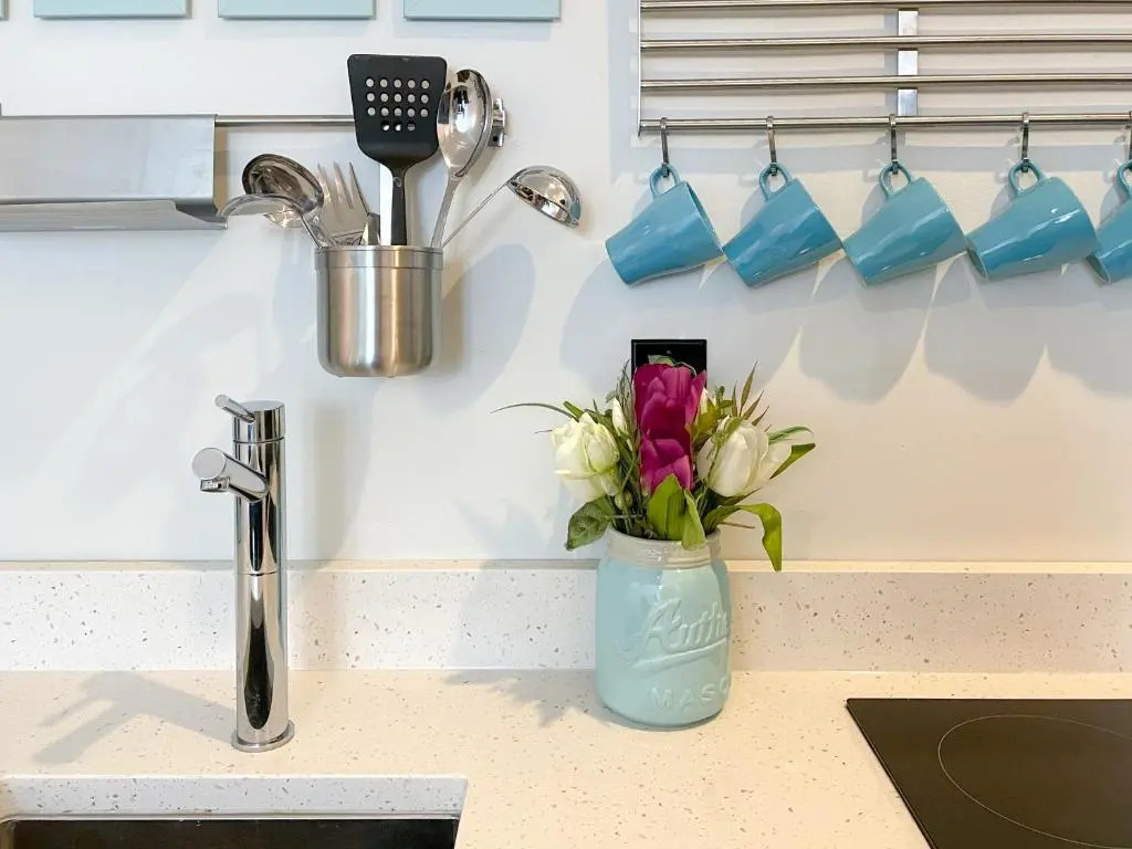 Wrigleyville Friends Unit - 5bdrm