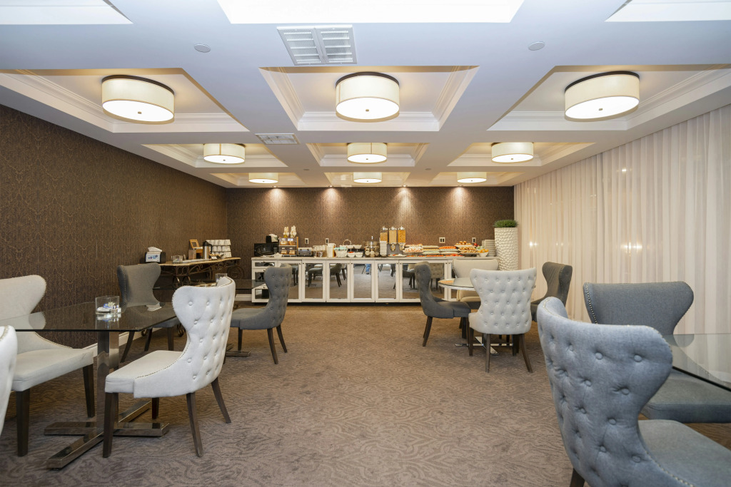 Sandman Signature Edmonton Downtown Hotel