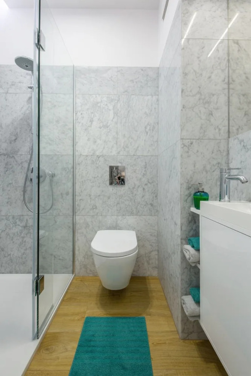 NEW apartament 4 bedrooms near Airport