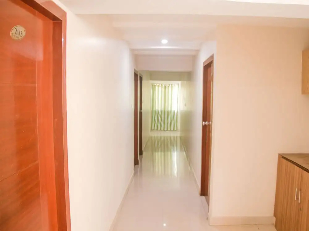 OYO 7666 Hotel SilverLine