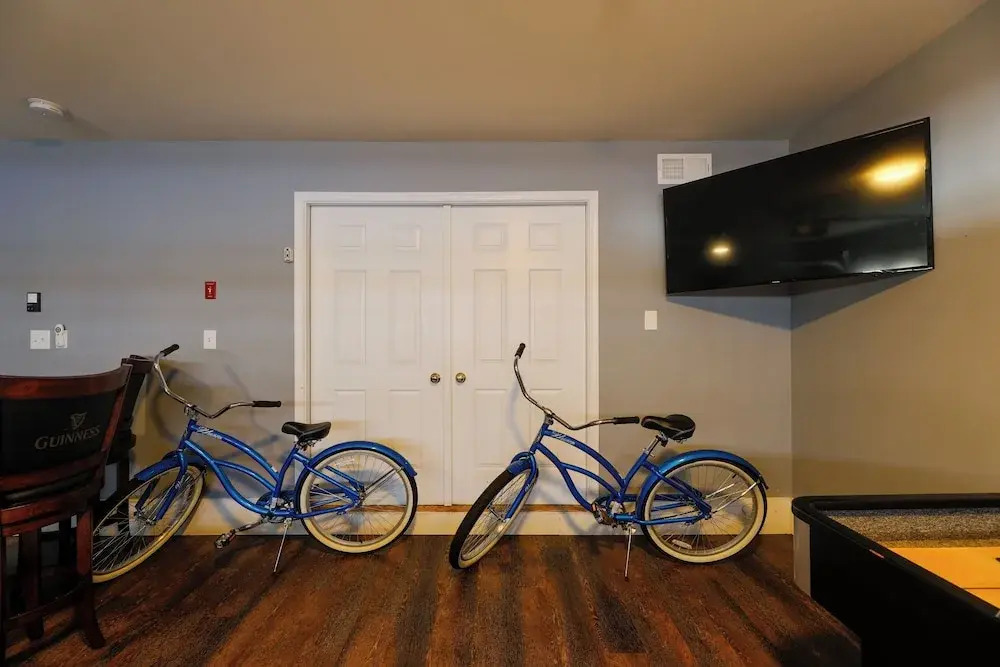 Game Room & Community Perks! Ocean View Retreat