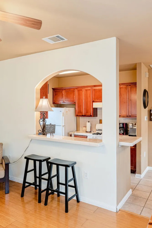 Quiet 2 Story Walkable to East Side Eateries