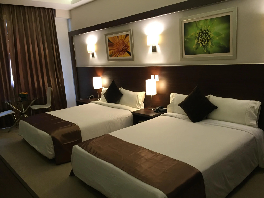 Weston Suites Hotel
