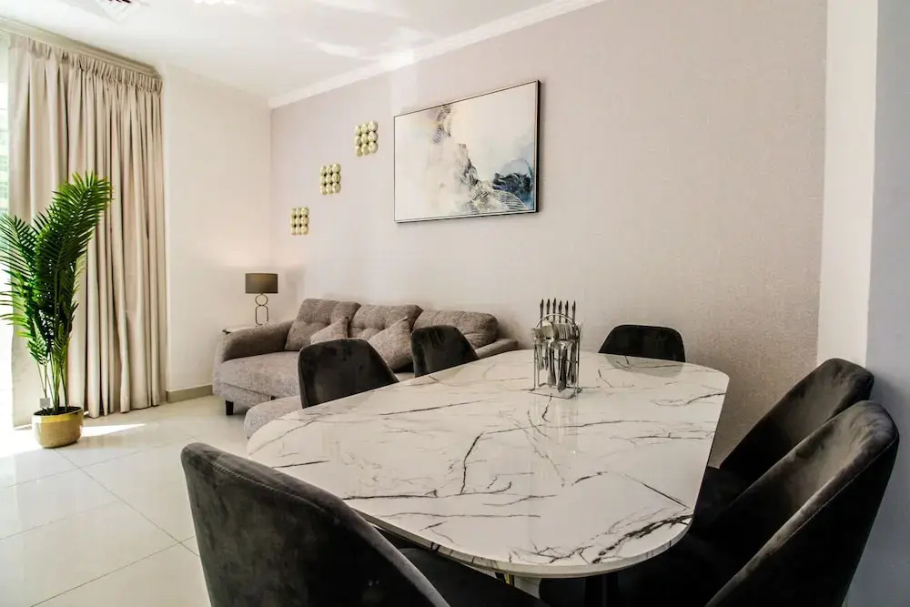 Yogi - Marina Marvel Luxurious 1BR Apt at Al Shera Tower