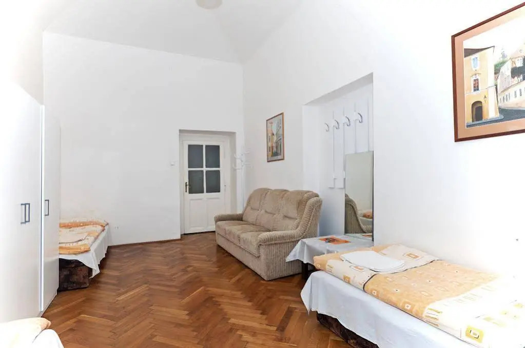 Gallery Hostel