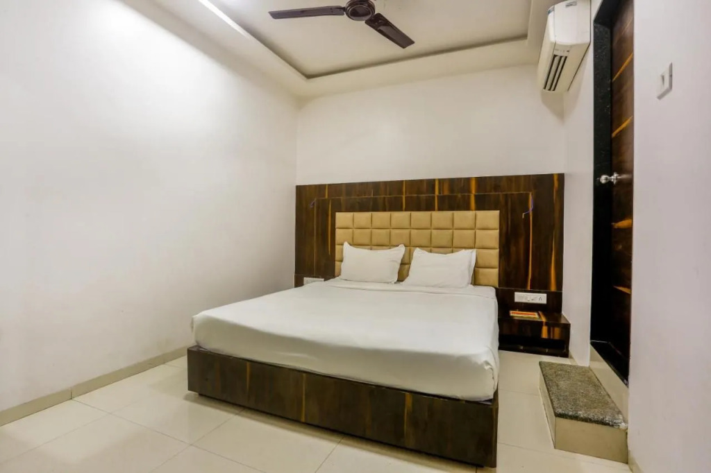 FabHotel Elvis Inn - Nr Mumbai International Airport