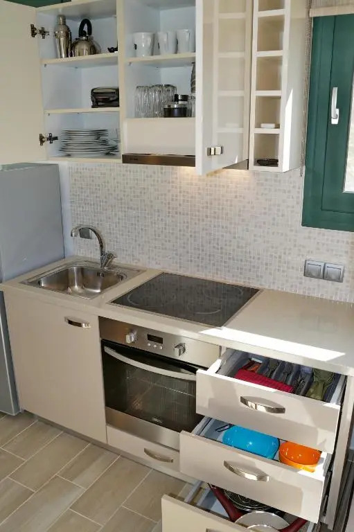Andriotis Rooms & Houses