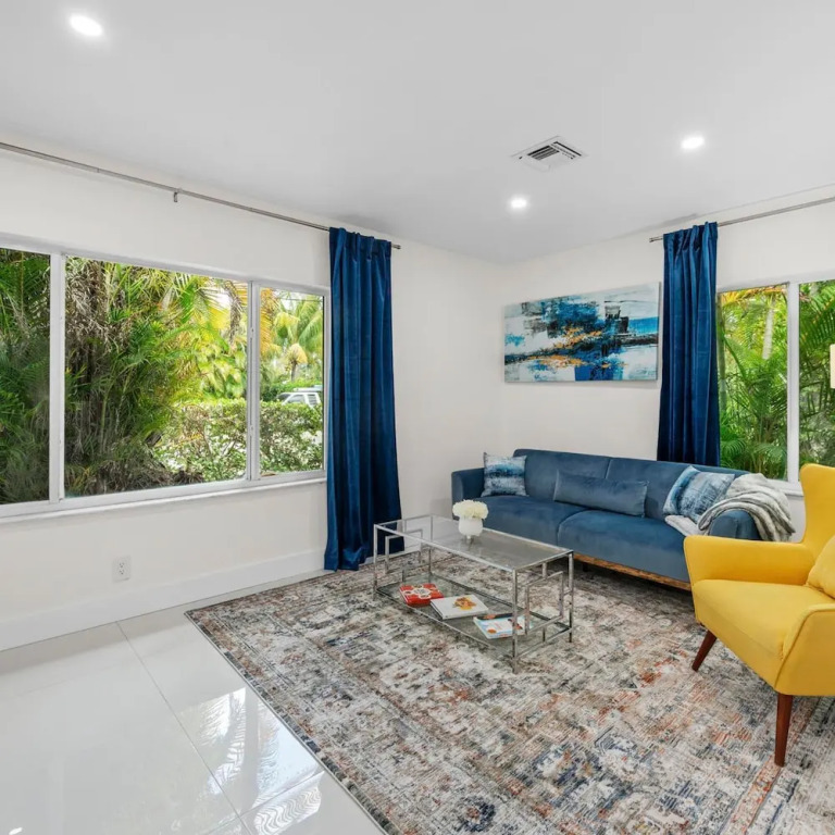 Uhost AI Stylish 1BR Bright Space w Patio