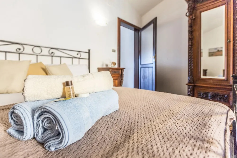 San Mamolo Retreats