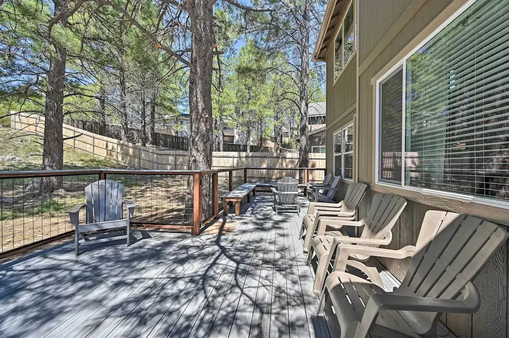 Family Home w/ Deck, 3 Mi to Downtown Flagstaff!
