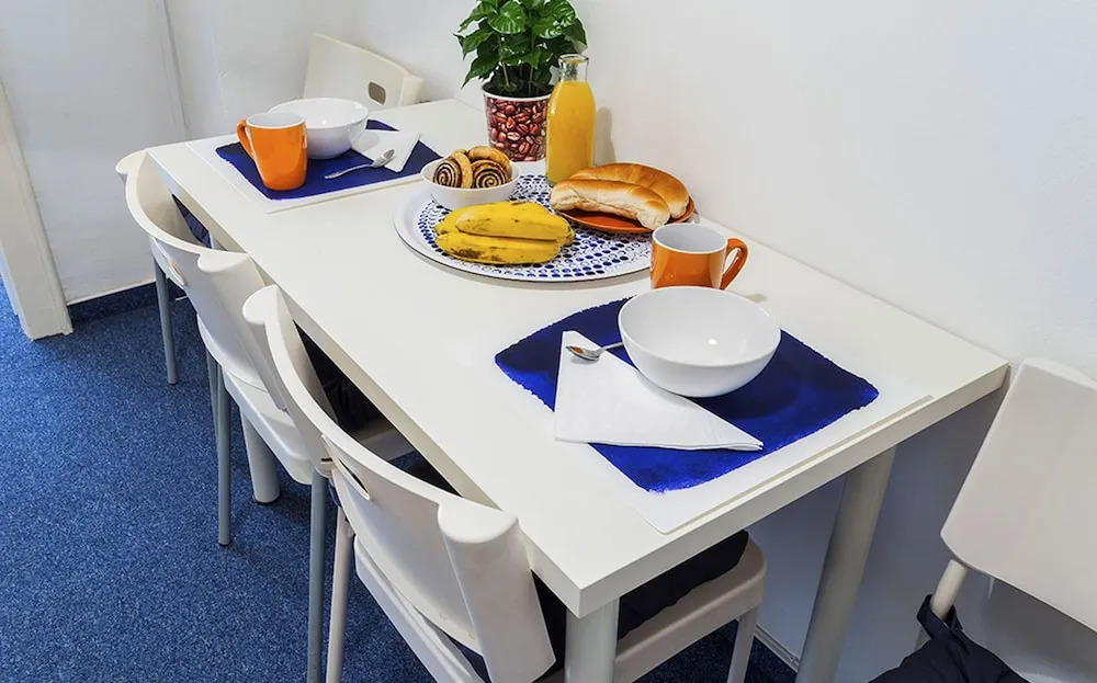 Urania Smack Apartment