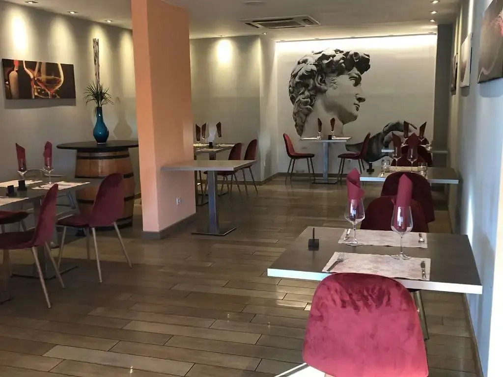 Hotel Ibis Budget Nice Palais Nikaia