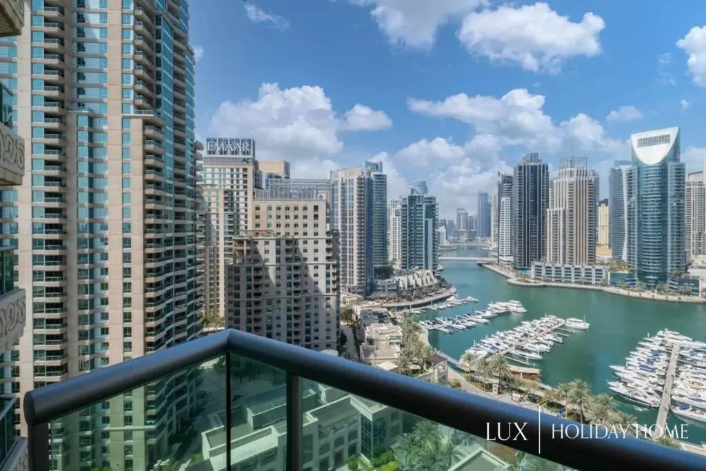 LUX - Ultimate Marina View Deluxe Suite