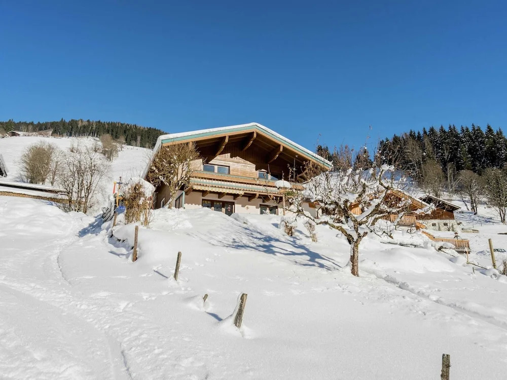 Apartment in Viehhofen Near Ski Lifts