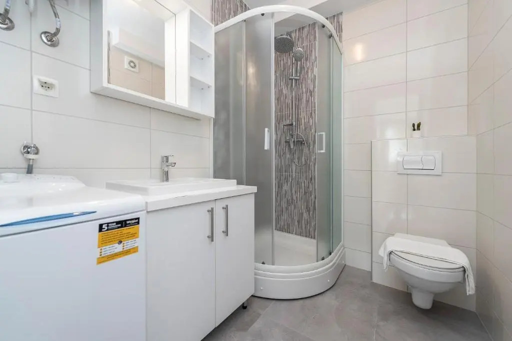 Villa Star 5 a centrally located ap. with a pool