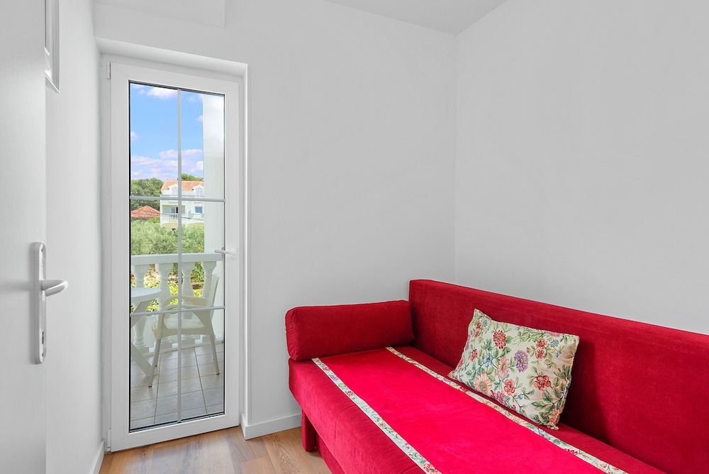 Superior Apartment Tania 8