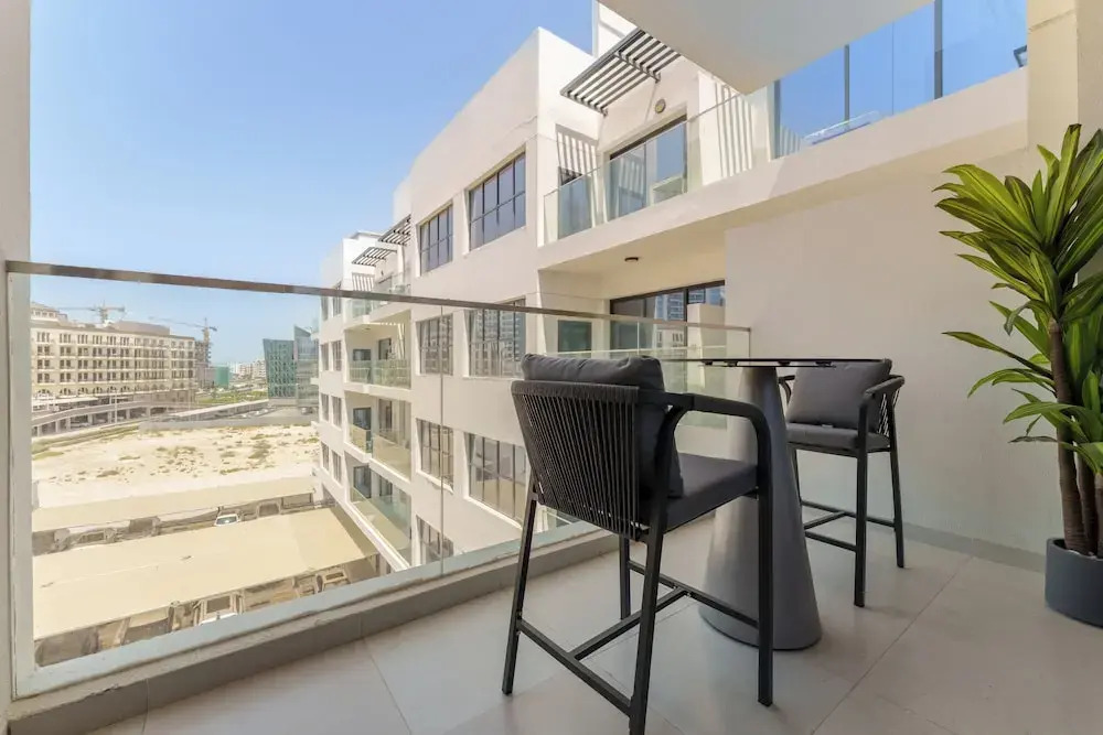 Maison Privee - Tranquil Escape w/ Balcony and High-End Facilities