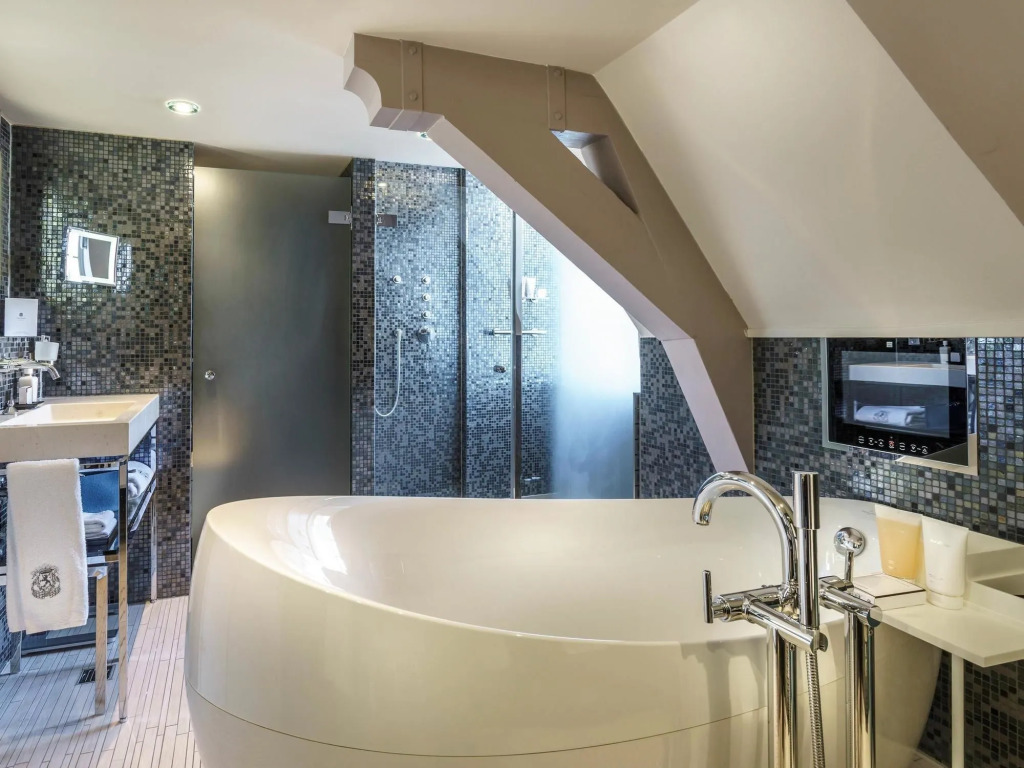 Canal House