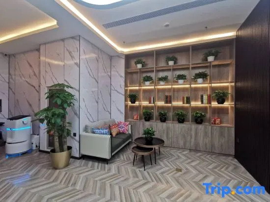 TRUE GO Hotel X (Beijing Guomao Sihui Subway Station)