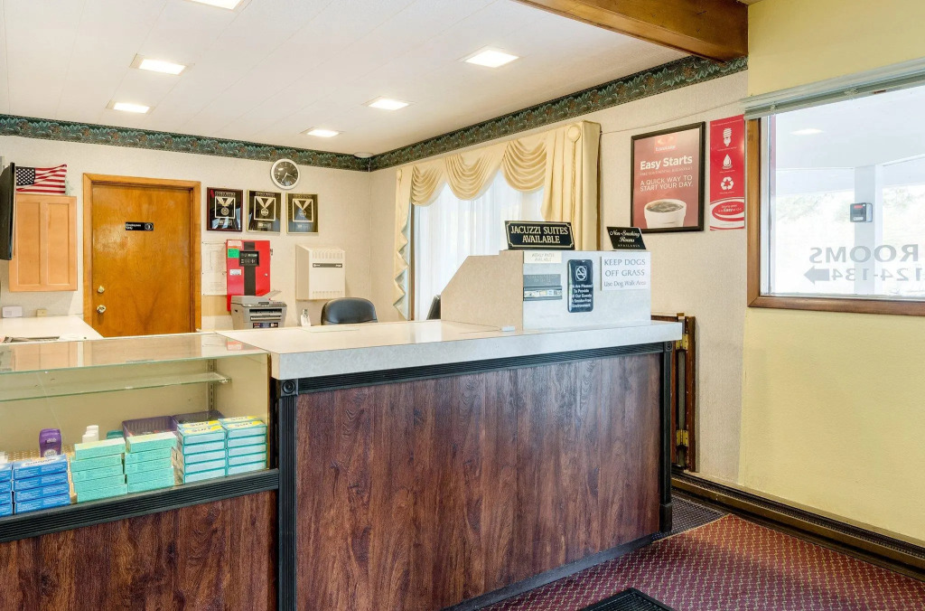 Red Roof Inn Sutton