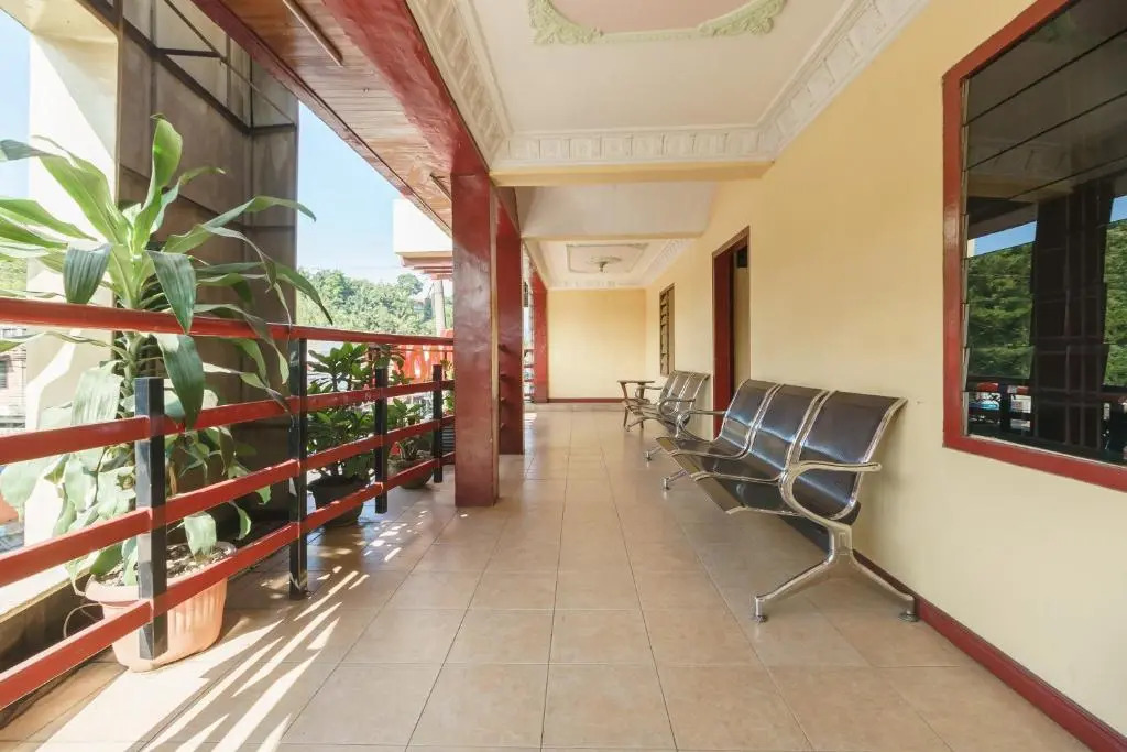 RedDoorz at Sedayu 1 Parapat