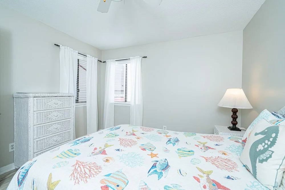 Condo Sleeps 5 w/ Resort Style Amenities!