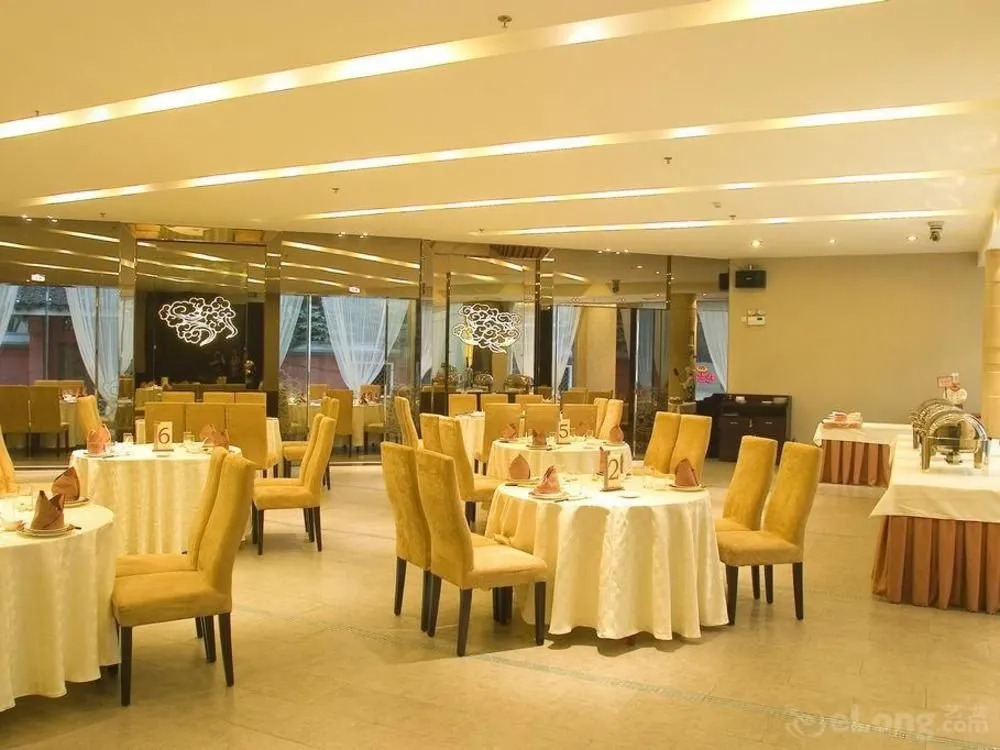 Golden Palace Hotel