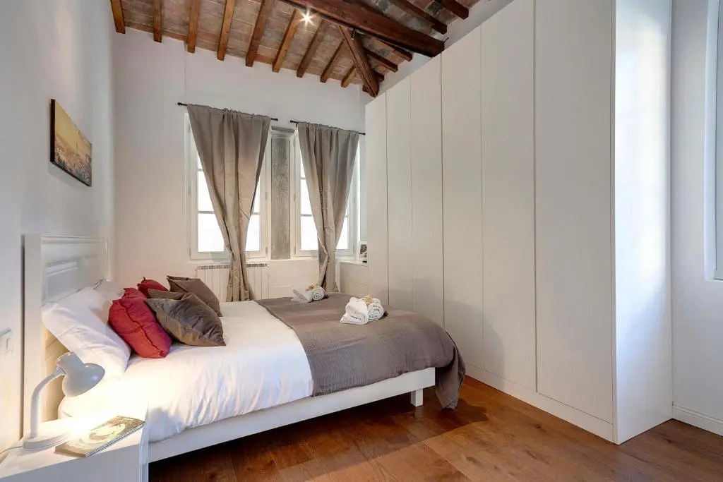 Bonnie - Clyde - Marvin Apartments by Mamo Florence