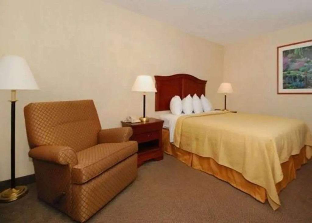 Danville Quality Inn & Suites