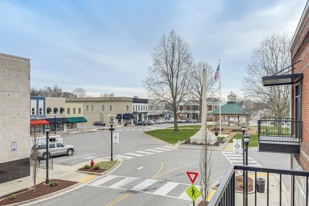 On Dtwn Square! Chic Lawrenceburg Condo w/ Balcony