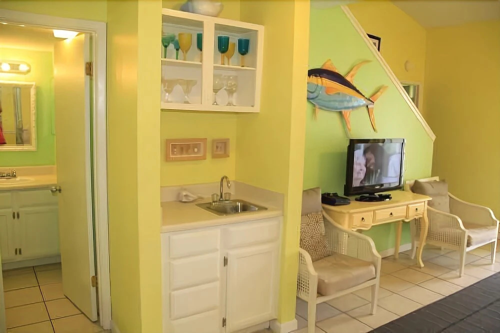 Sugar Beach 328 3 Bedroom Condo by RedAwning