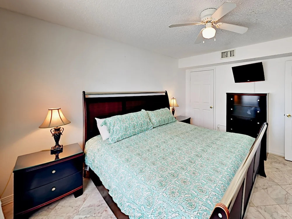 561 East Beach Blvd Condo Unit 208 2 Bedrooms 2 Bathrooms Condo