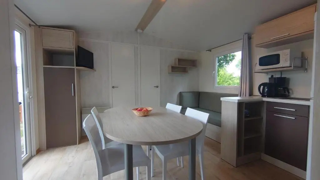 Chalet 156 voor 6 personen De Kuilart 5-sterren camping in Friesland