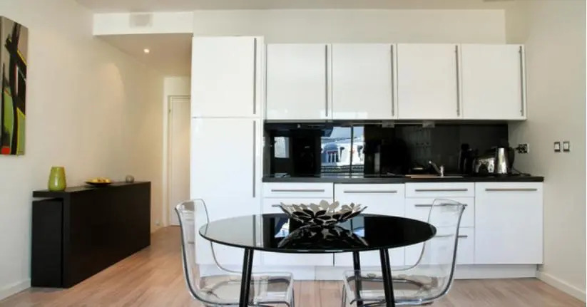 Chic Studio at Arc de Triomphe and Champs Elysees