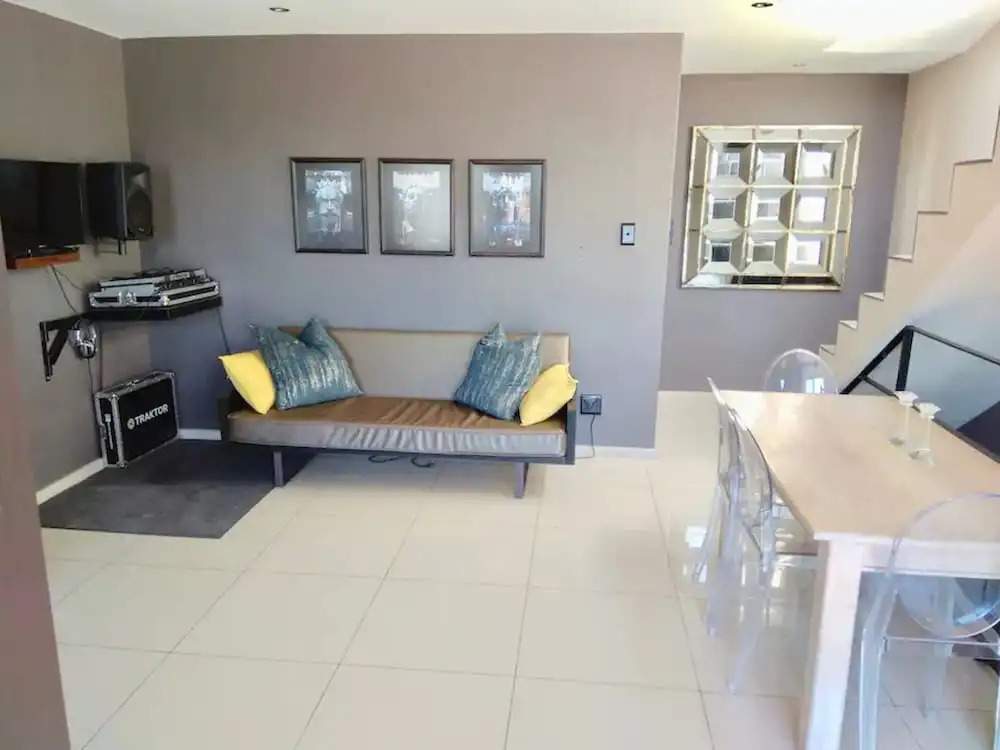 Afri Chić Apartment In Sea Point