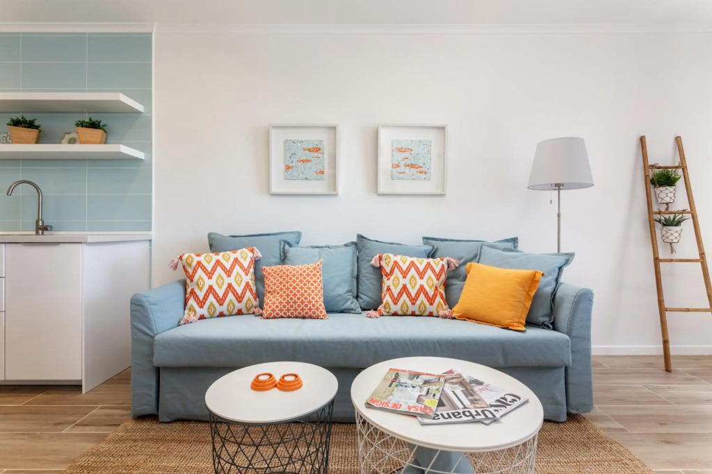 Modern ocean view apt 2 min walk to beach