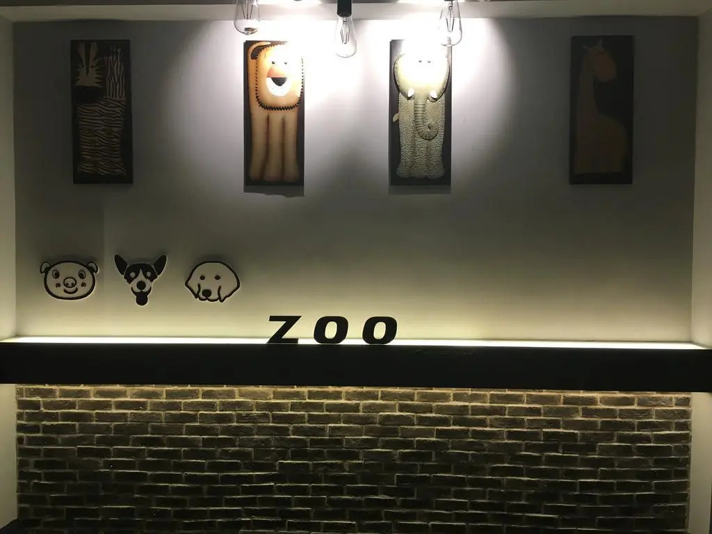 Zoo Courtyard Hostel