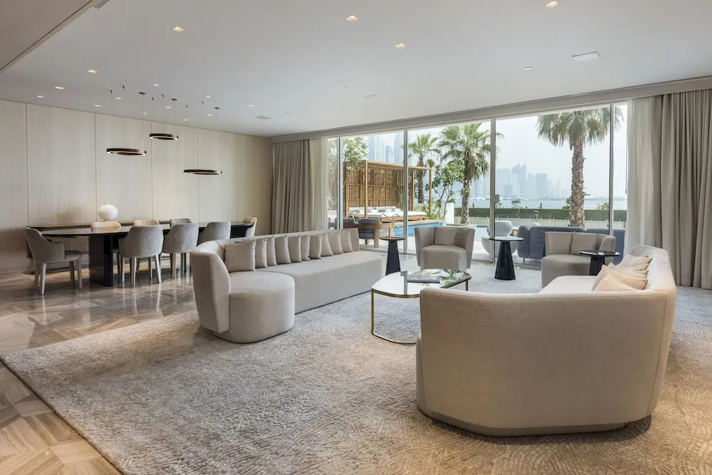 Maison Privee - Glamourous Apt with Sea Views at FIVE Palm