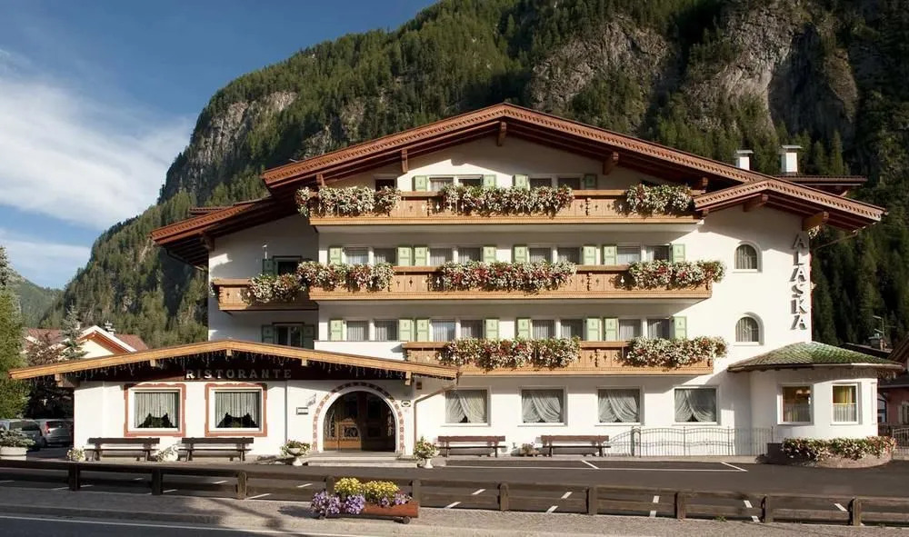 Hotel Alaska